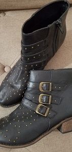American Eagle booties size 9.5